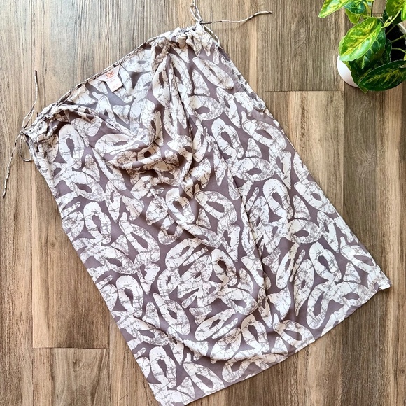 Joe Fresh Drawstring Cowl-Neck Abstract Print Top Gray/White Size M - Picture 2 of 10